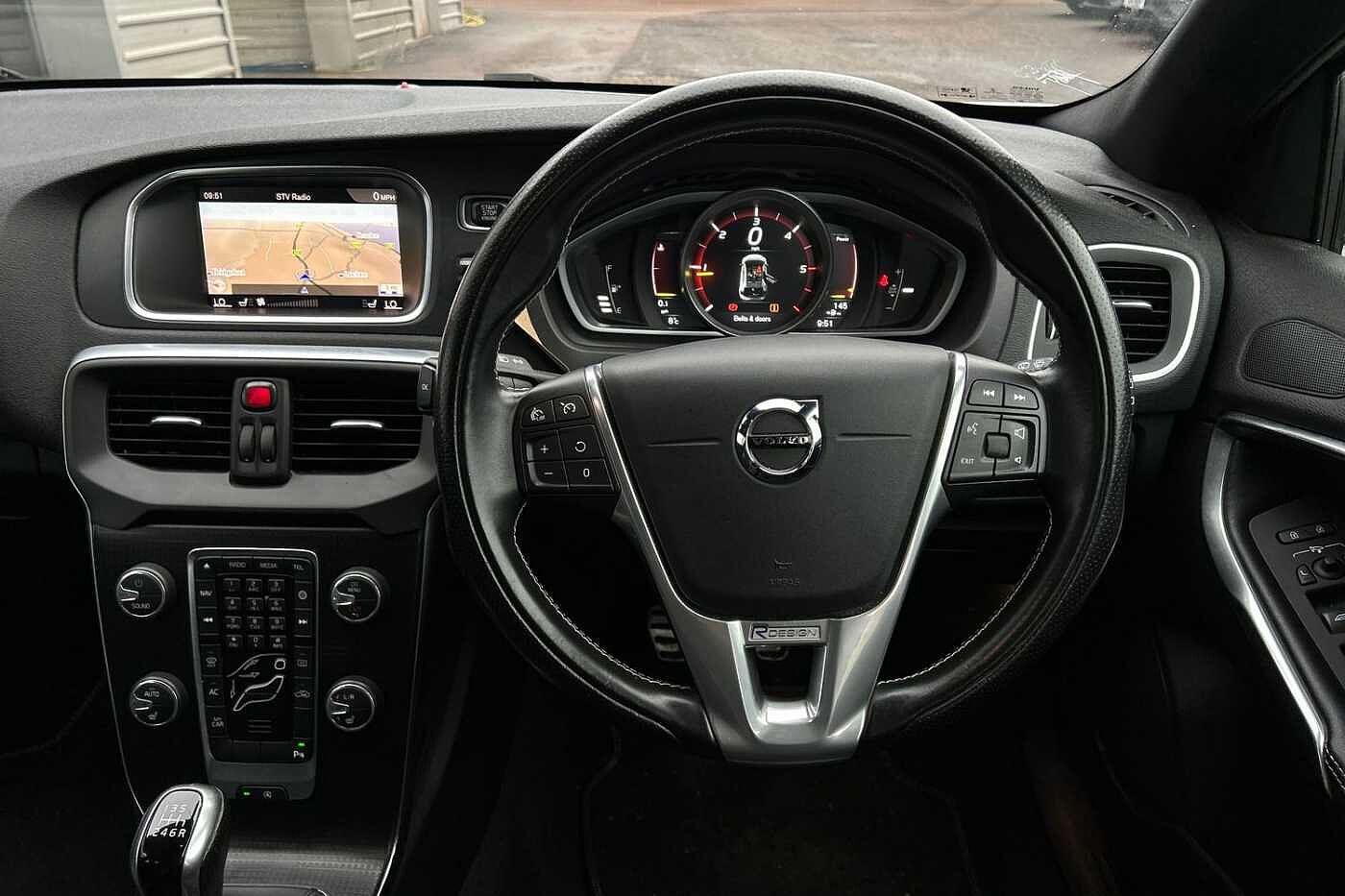 Volvo V40 D2 R-Design Manual