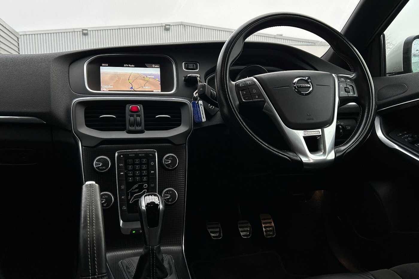 Volvo V40 D2 R-Design Manual