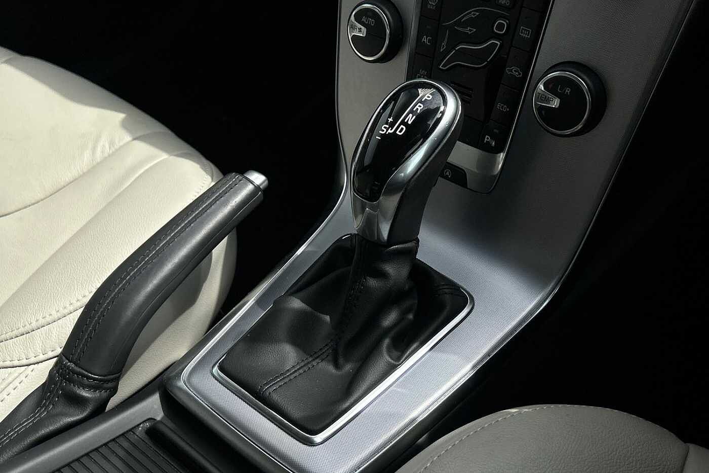 Volvo V40 T3 Inscription Automatic