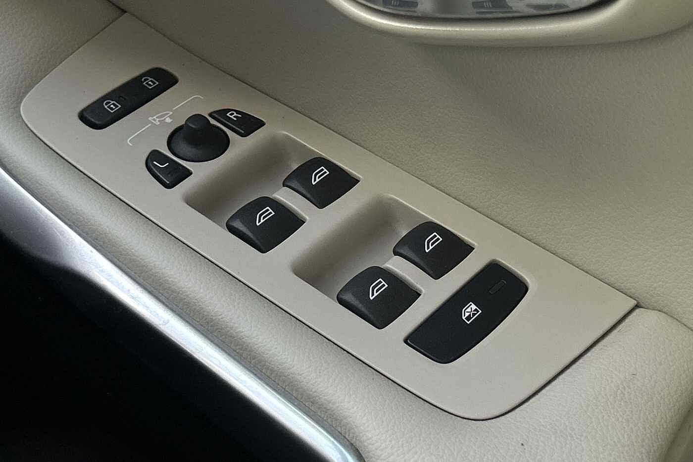 Volvo V40 T3 Inscription Automatic