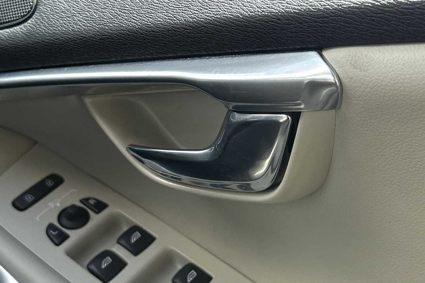 Volvo V40 T3 Inscription Automatic