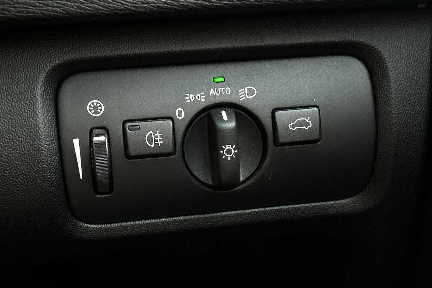 Volvo V40 T3 Inscription Automatic