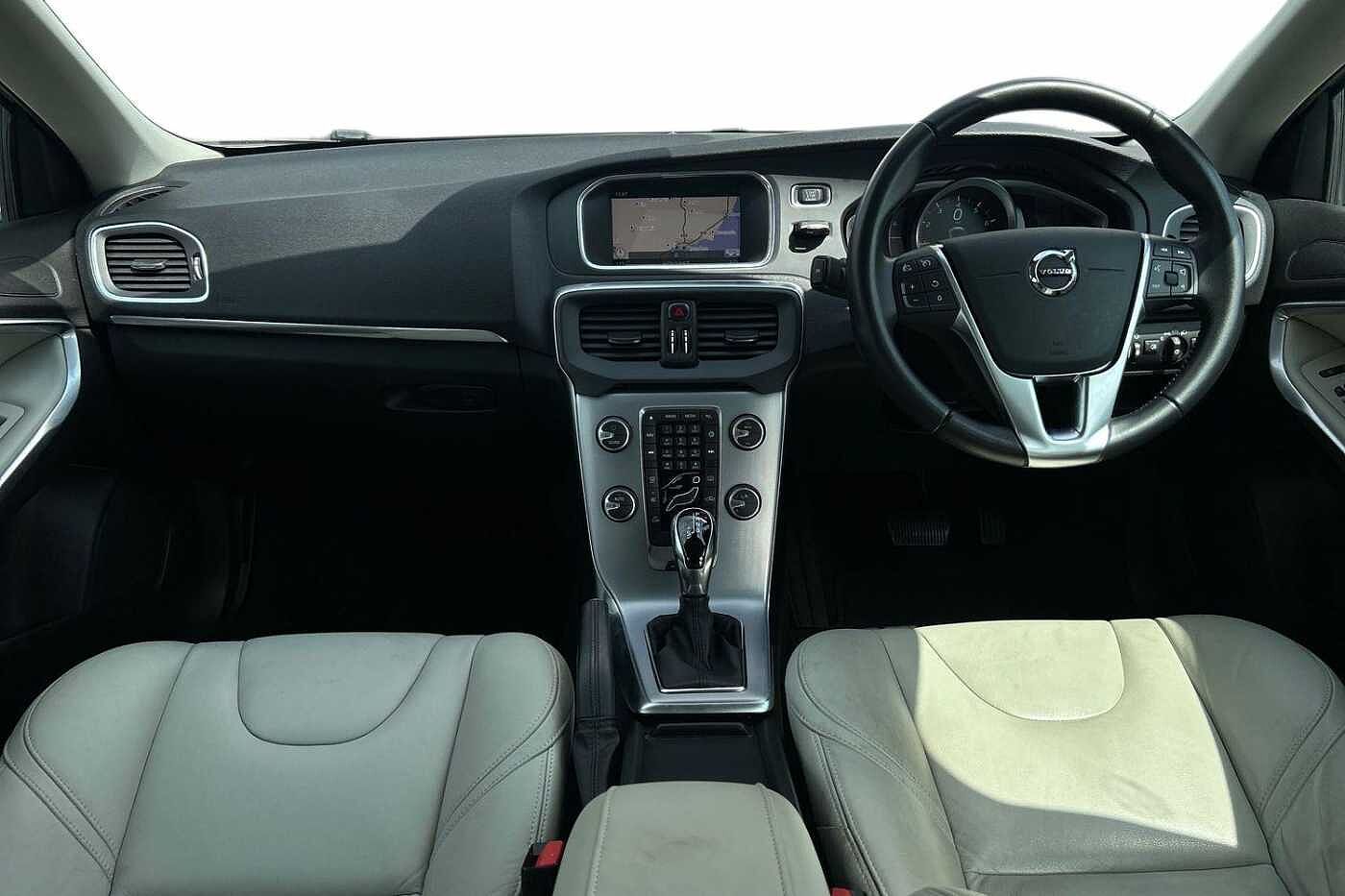 Volvo V40 T3 Inscription Automatic