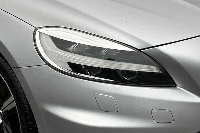 Volvo V40 D2 R-Design Manual