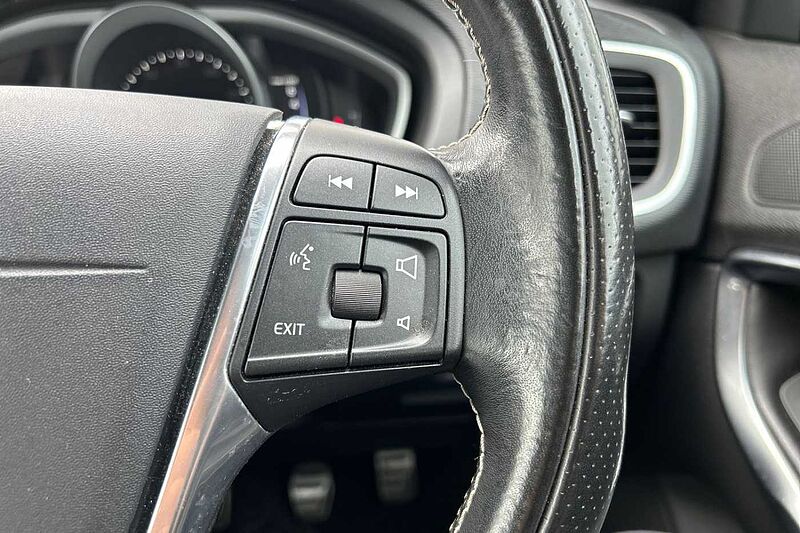 Volvo V40 T3 R-Design Manual
