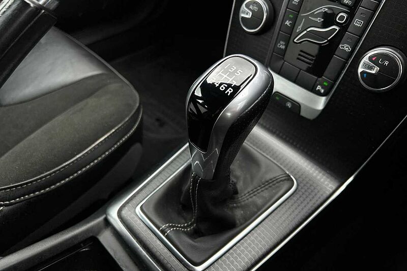 Volvo V40 T3 R-Design Manual