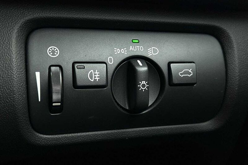 Volvo V40 T3 R-Design Manual