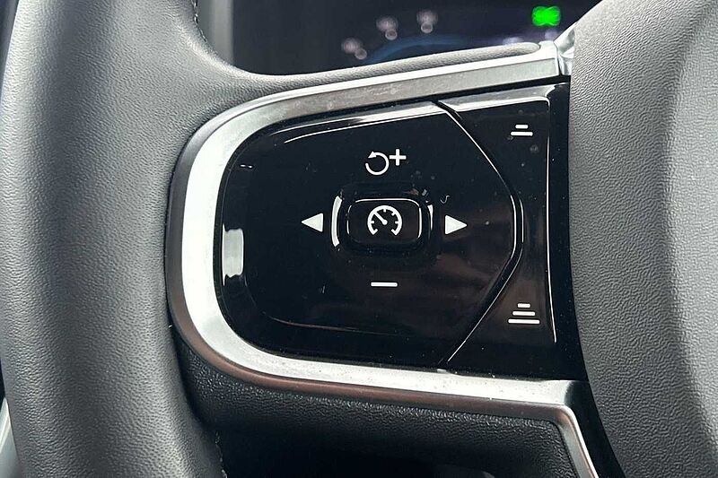 Volvo V90 Cross Country 2.0 B5P Cross Country Plus 5dr AWD Auto