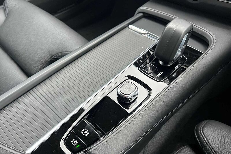 Volvo V90 Cross Country 2.0 B5P Cross Country Plus 5dr AWD Auto