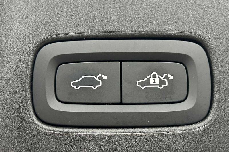 Volvo V90 Cross Country 2.0 B5P Cross Country Plus 5dr AWD Auto