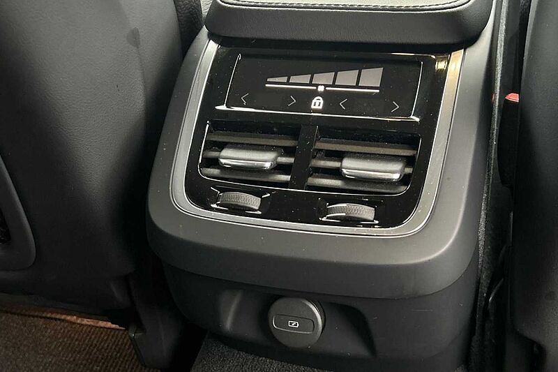 Volvo V90 Cross Country 2.0 B5P Cross Country Plus 5dr AWD Auto