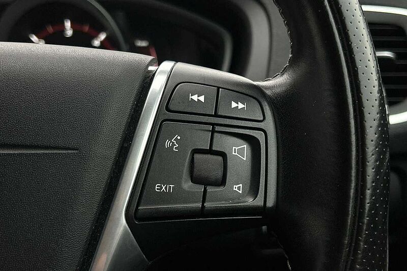 Volvo V40 D2 R-Design Manual