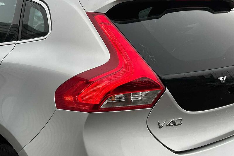 Volvo V40 D2 R-Design Manual