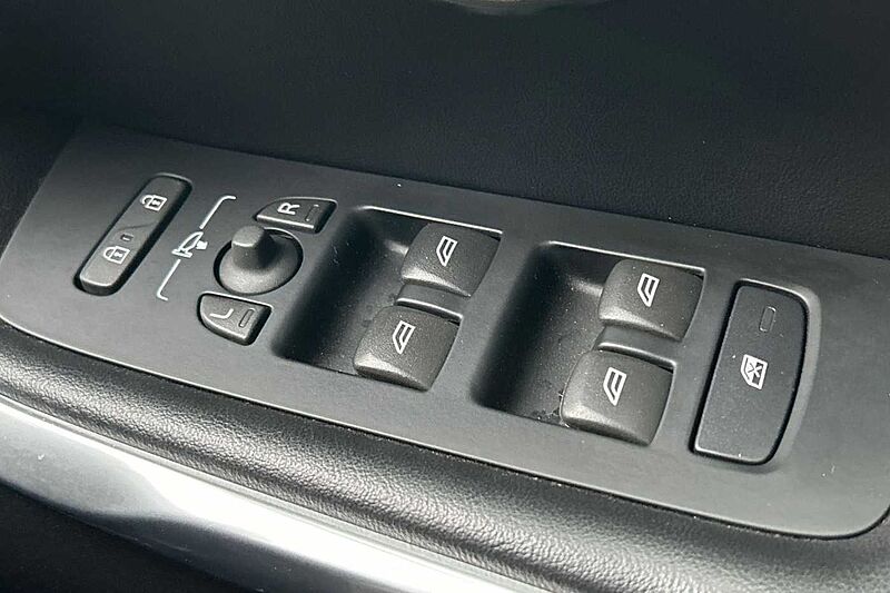 Volvo V40 D2 R-Design Manual