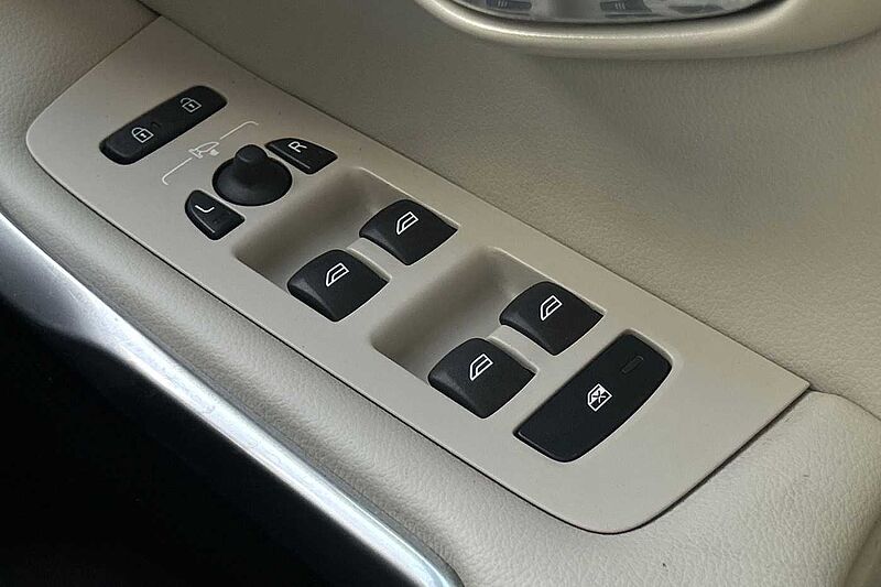 Volvo V40 T3 Inscription Automatic