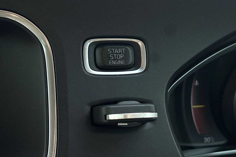 Volvo V40 T3 Inscription Automatic