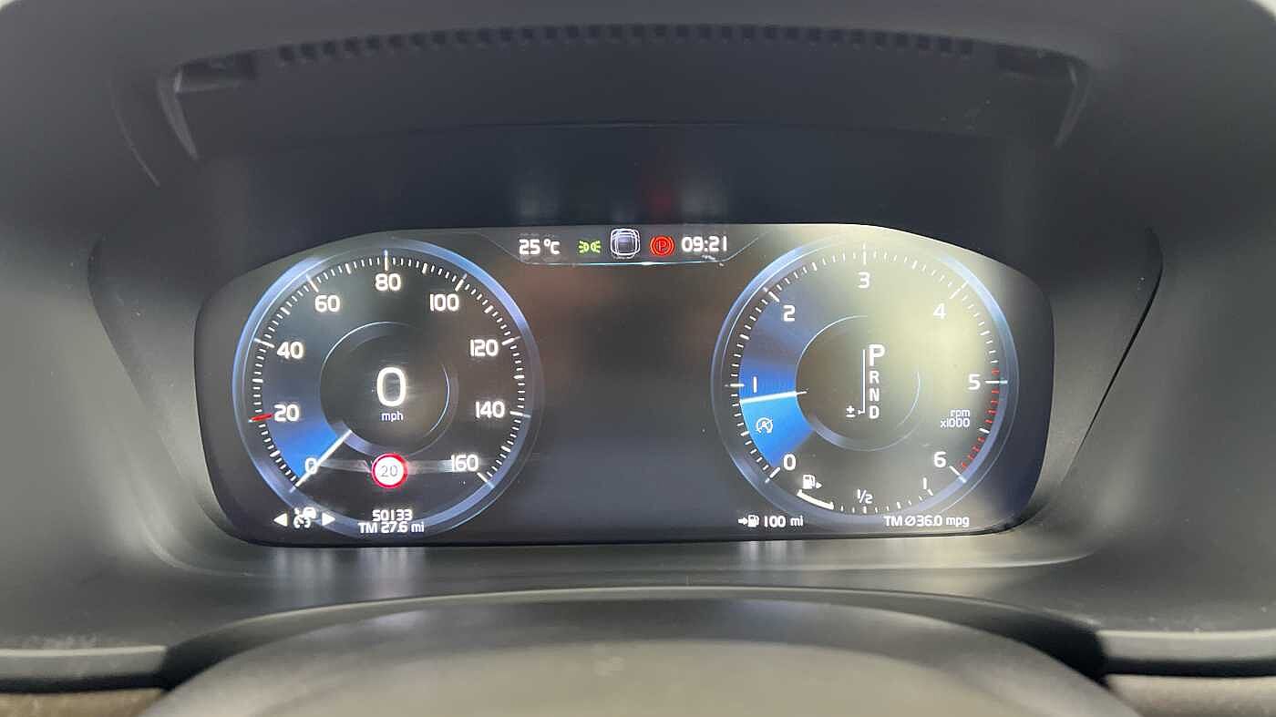 Volvo V90 Cross Country D5 AWD Plus Automatic