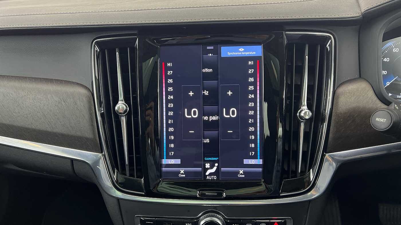 Volvo V90 Cross Country D5 AWD Plus Automatic