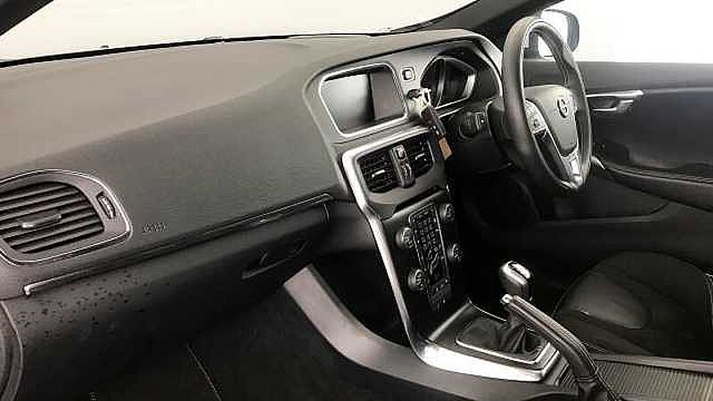 Volvo V40 D4 R-Design Manual Nav Plus