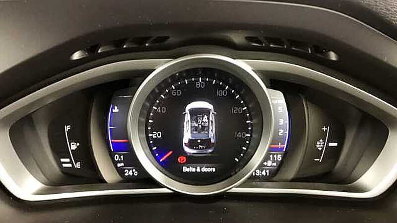 Volvo V40 D4 R-Design Manual Nav Plus