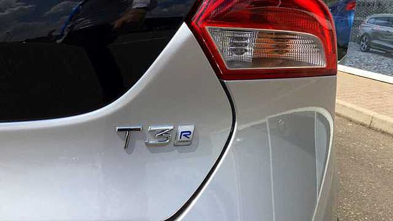 Volvo V40 T3 R-Design Manual