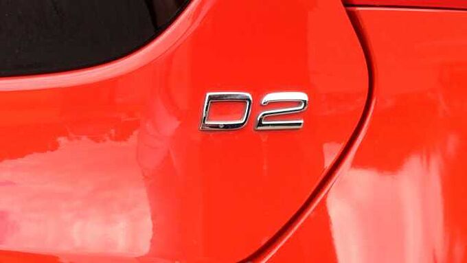 Volvo V40 D2 (115bhp) R Design + Rear Park Assist+ 1 Private Owner From New