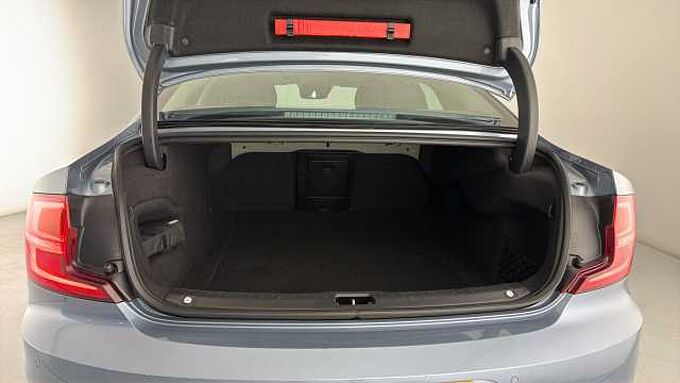 Volvo S90 D4 Momentum Pro Leather Heated Seats Electric Drivers Seat