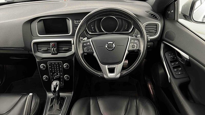 Volvo V40 D3 R-Design Pro Adaptive Cruise Electric Seats Keyless BLIS