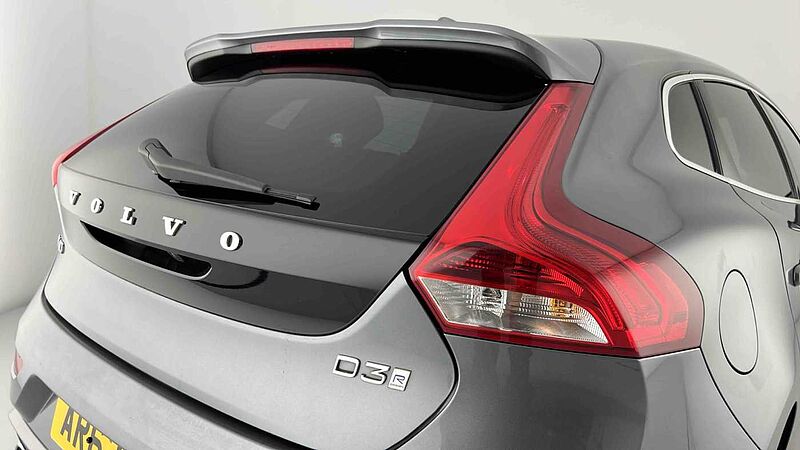 Volvo V40 D3 R-Design Pro Adaptive Cruise Electric Seats Keyless BLIS