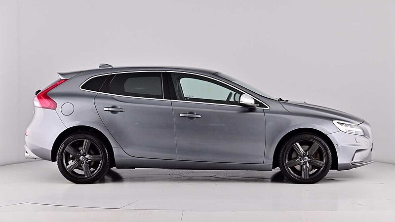 Volvo V40 D3 R-Design Pro Adaptive Cruise Electric Seats Keyless BLIS