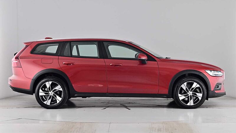 Volvo V60 B4 Cross Country Pro B4 AWD mild hybrid Keyless Heated Seats Rear Camera