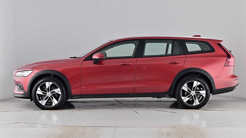 Volvo V60 B4 Cross Country Pro B4 AWD mild hybrid Keyless Heated Seats Rear Camera
