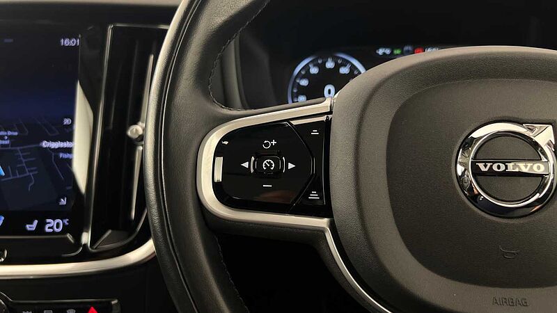 Volvo V60 B4 Cross Country Pro B4 AWD mild hybrid Keyless Heated Seats Rear Camera