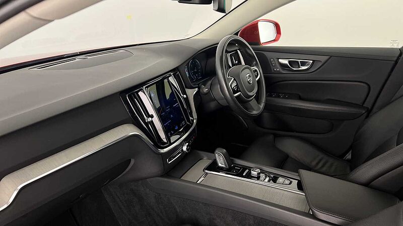 Volvo V60 B4 Cross Country Pro B4 AWD mild hybrid Keyless Heated Seats Rear Camera