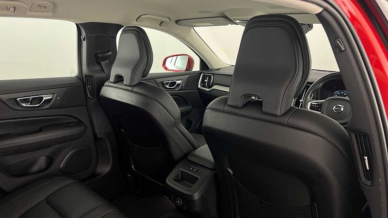 Volvo V60 B4 Cross Country Pro B4 AWD mild hybrid Keyless Heated Seats Rear Camera