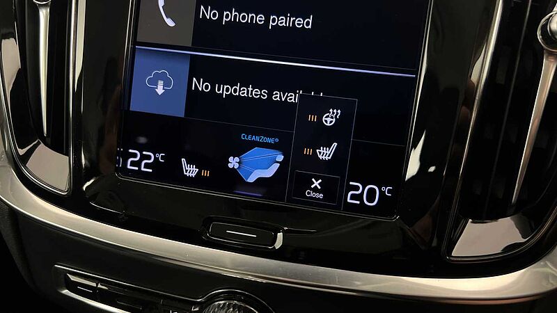 Volvo V60 B4 Cross Country Pro B4 AWD mild hybrid Keyless Heated Seats Rear Camera