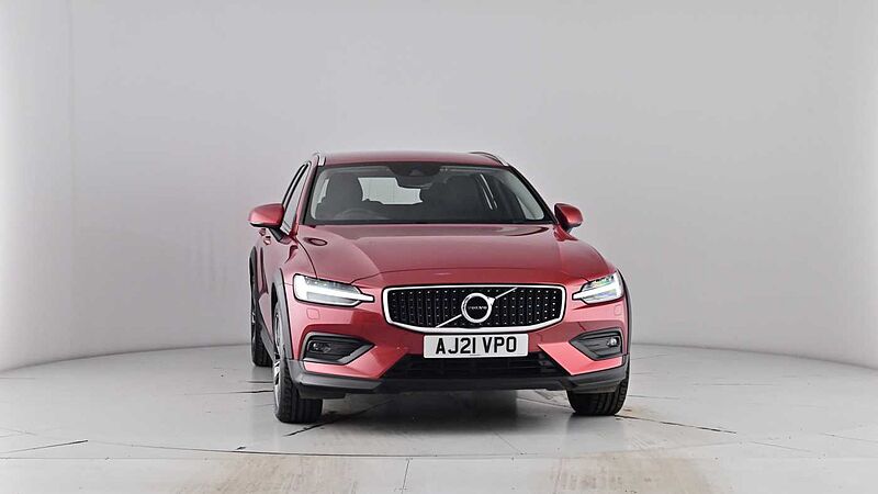 Volvo V60 B4 Cross Country Pro B4 AWD mild hybrid Keyless Heated Seats Rear Camera
