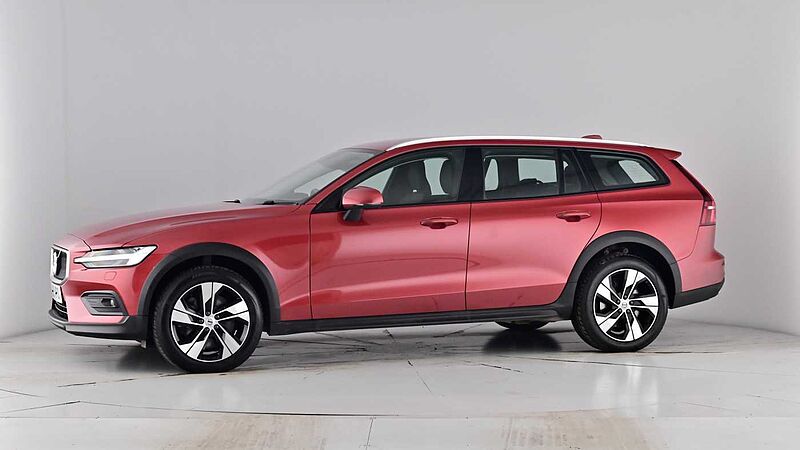 Volvo V60 B4 Cross Country Pro B4 AWD mild hybrid Keyless Heated Seats Rear Camera