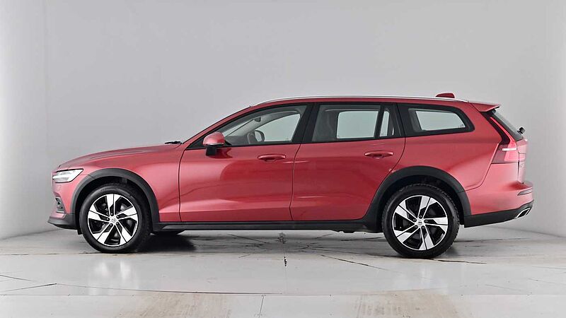 Volvo V60 B4 Cross Country Pro B4 AWD mild hybrid Keyless Heated Seats Rear Camera