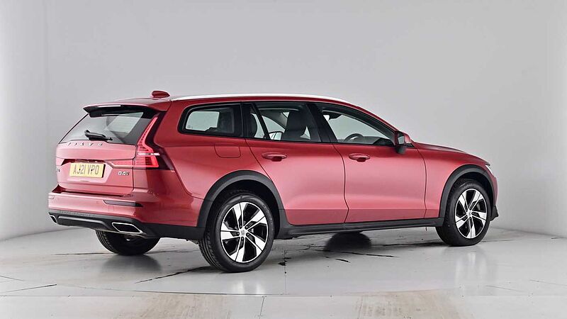 Volvo V60 B4 Cross Country Pro B4 AWD mild hybrid Keyless Heated Seats Rear Camera