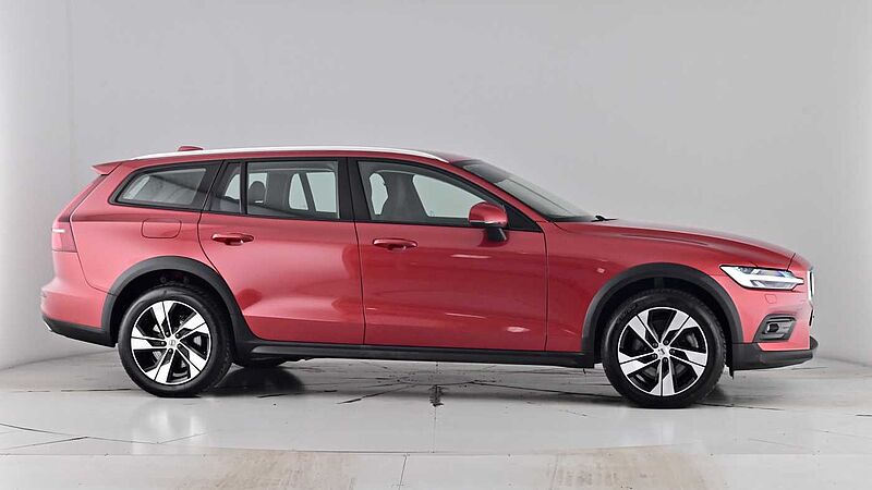 Volvo V60 B4 Cross Country Pro B4 AWD mild hybrid Keyless Heated Seats Rear Camera