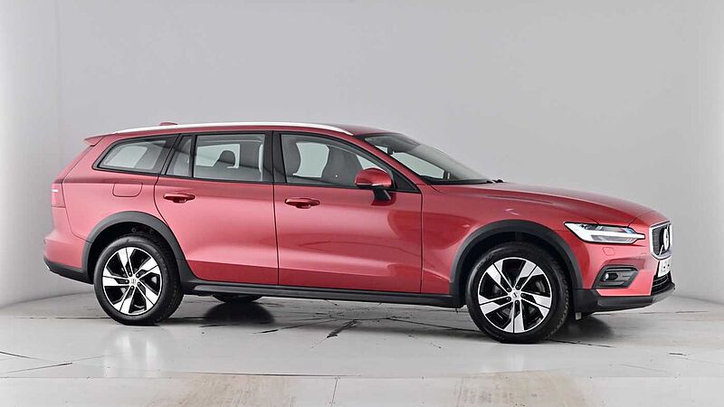 Volvo V60 B4 Cross Country Pro B4 AWD mild hybrid Keyless Heated Seats Rear Camera