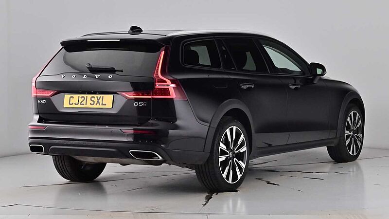 Volvo V60 Cross Country B5 AWD mild hybrid Panoramic Sunroof Adaptive Cruise 360 Camera 19' Alloys