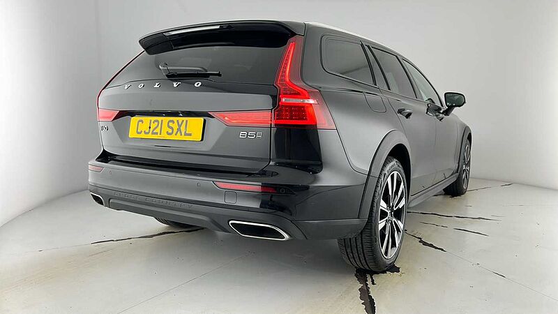 Volvo V60 Cross Country B5 AWD mild hybrid Panoramic Sunroof Adaptive Cruise 360 Camera 19' Alloys