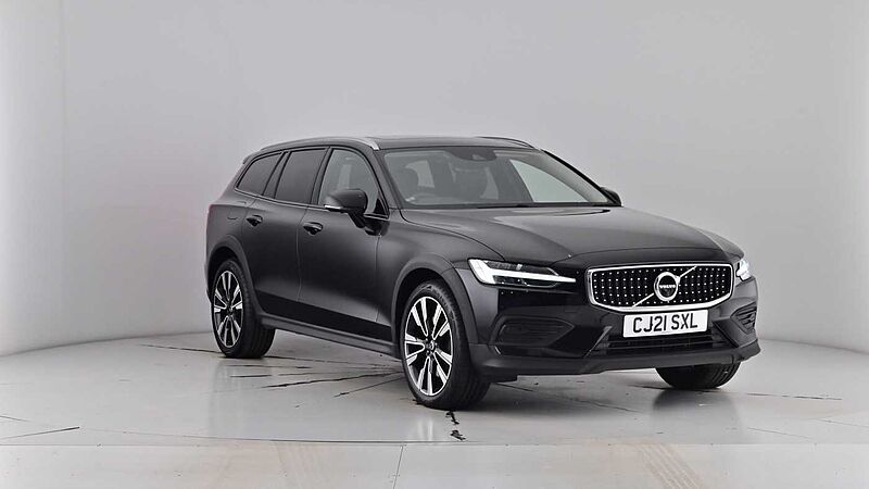 Volvo V60 Cross Country B5 AWD mild hybrid Panoramic Sunroof Adaptive Cruise 360 Camera 19' Alloys