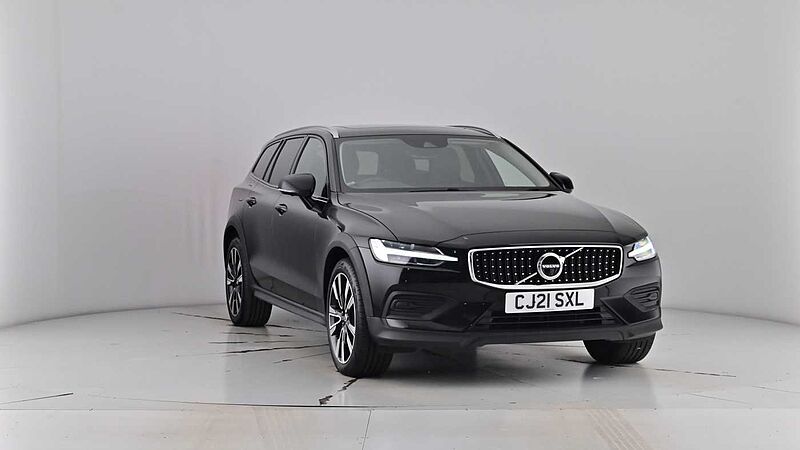 Volvo V60 Cross Country B5 AWD mild hybrid Panoramic Sunroof Adaptive Cruise 360 Camera 19' Alloys
