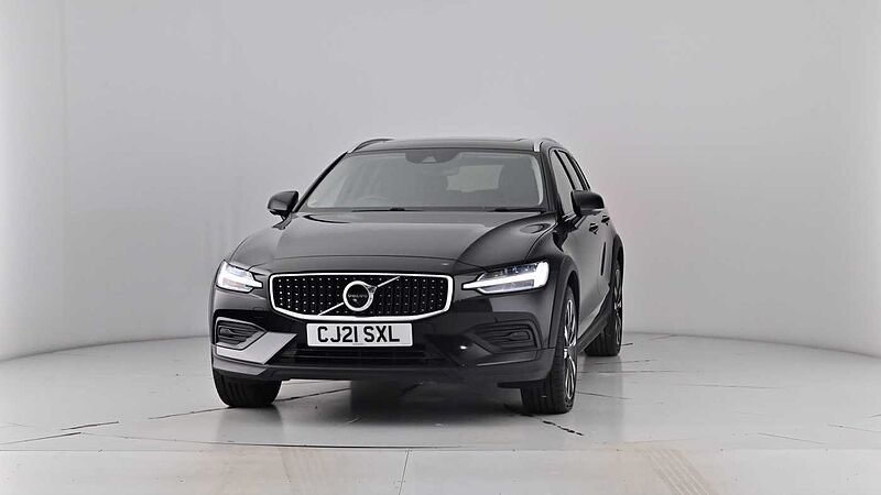 Volvo V60 Cross Country B5 AWD mild hybrid Panoramic Sunroof Adaptive Cruise 360 Camera 19' Alloys