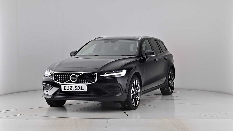 Volvo V60 Cross Country B5 AWD mild hybrid Panoramic Sunroof Adaptive Cruise 360 Camera 19' Alloys