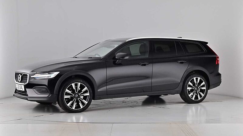 Volvo V60 Cross Country B5 AWD mild hybrid Panoramic Sunroof Adaptive Cruise 360 Camera 19' Alloys