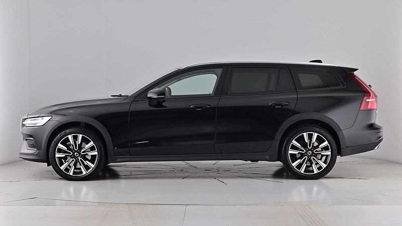 Volvo V60 Cross Country B5 AWD mild hybrid Panoramic Sunroof Adaptive Cruise 360 Camera 19' Alloys